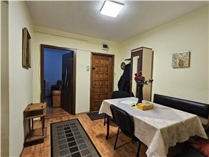 Apartament 3 camere decomandat cu pivnita de vanzare in Vasile Aaron