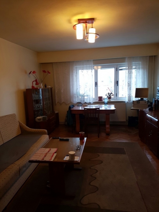 Apartament 3 camere de vanzare in Sibiu, zona Milea