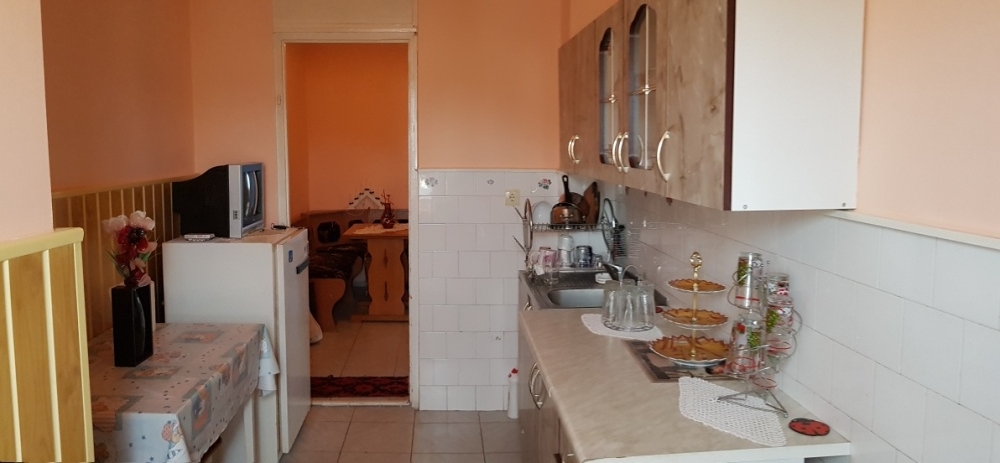 Apartament 3 camere de vanzare in Vasile Aaron, zona piata  sibiu