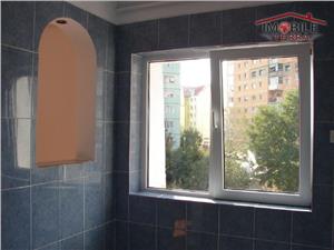 Apartament 3 camere mansarda de vanzare in Vasile Aaron