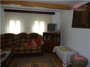 Casa de vanzare in Poplaca   la 5 km de Sibiu
