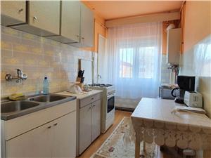 Apartament spatios cu 3 camere mobilat in Vasile Aaron