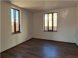 Casa de vanzare in Sibiu, singur in curte