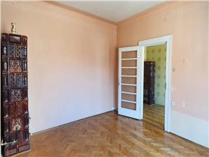 Apartament 3 camere de vanzare in centru istoric Sibiu
