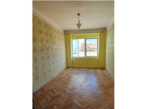 Apartament 3 camere de vanzare in centru istoric Sibiu