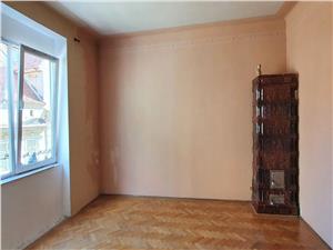 Apartament 3 camere de vanzare in centru istoric Sibiu