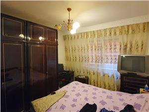 Apartament cu 3 camere de vanzare in Vasile Aaron Sibiu