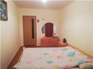 Apartament 4 camere decomandate in Vasile Aaron