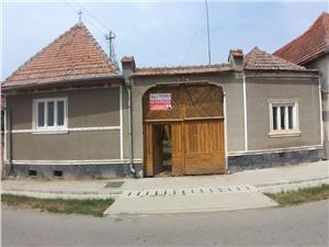 Casa de vanzare in Dostat