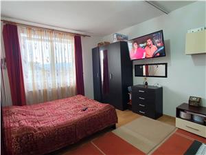 Apartament decomandat cu 3 camere mobilat/utilat in Turnisor