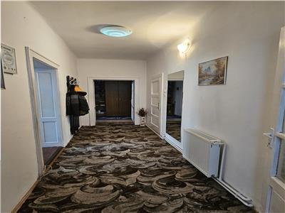 Casa de inchiriat zona Trei Stejari