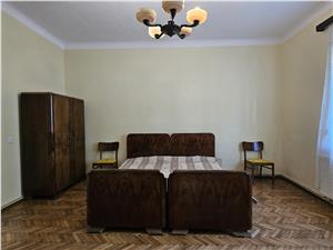 Casa cu gradina si garaj de inchiriat in zona Trei Stejari
