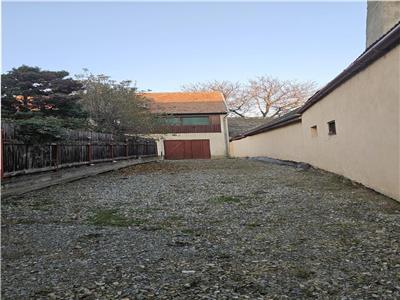 Casa cu garaj si gradina de inchiriat in Gusterita