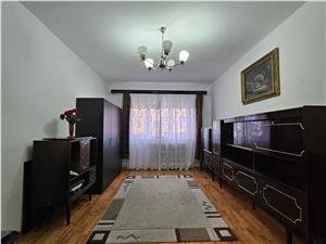 Apartament 3 camere decomandat cu pivnita de vanzare in Vasile Aaron