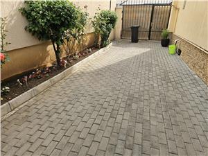 Casa spatioasa cu 2 apartamente zona Lupeni   Sibiu