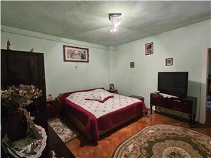 Casa spatioasa cu 2 apartamente zona Lupeni   Sibiu