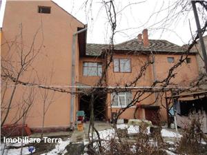 Casa cu 6 camere de vanzare in zona Lupeni Sibiu