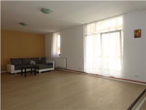 Apartament 3 camere de vanzare la casa in zona centrala Sibiu
