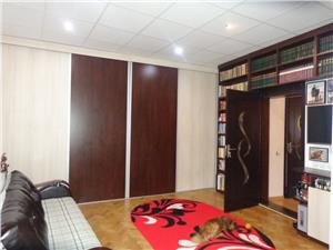 Apartament la casa cu 2 camere de vanzare ultracentral   Sibiu