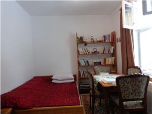 Apartament la casa cu o camera de vanzare in Sibiu