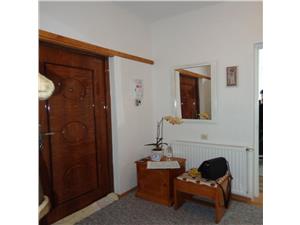Apartament la casa cu o camera de vanzare in Sibiu