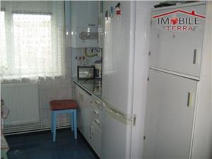 Vand apartament 2 camere in zona Dioda Sibiu